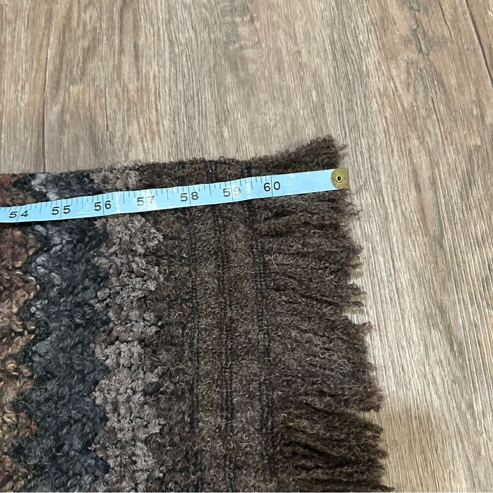 Vintage 1980s Oscar de la Renta Wool-Blend Shawl, Boho FringeWrap,Earth-Tones - Picture 14 of 16
